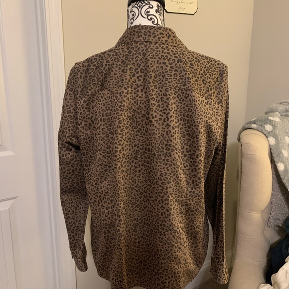 Chico’s No-Iron button up shirt - Picture 5 of 6